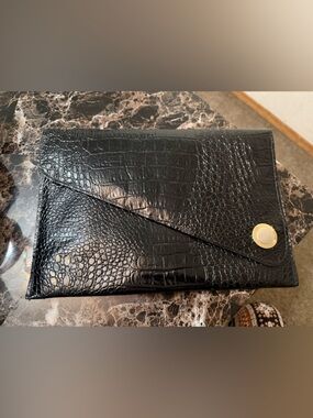 Vivace VTG Black Faux Crocodile Clutch